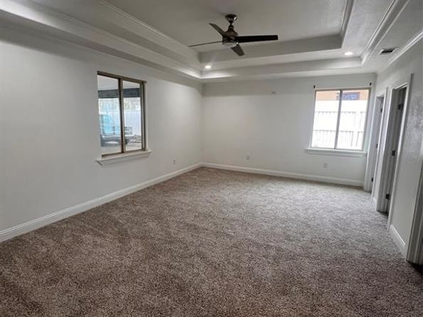 568 W Hammond Street , Lancaster Texas 75146