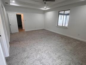 568 W Hammond Street , Lancaster Texas 75146