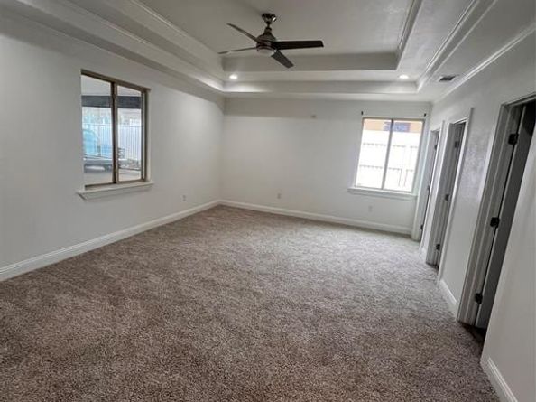 568 W Hammond Street , Lancaster Texas 75146