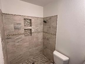 568 W Hammond Street , Lancaster Texas 75146