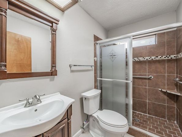 214  Kalmia Drive , Arlington Texas 76018