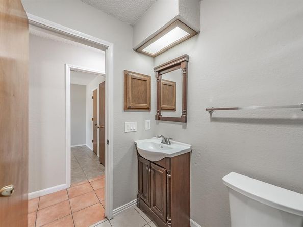 214  Kalmia Drive , Arlington Texas 76018