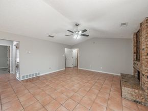 214  Kalmia Drive , Arlington Texas 76018