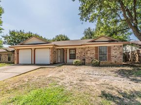 214  Kalmia Drive , Arlington Texas 76018