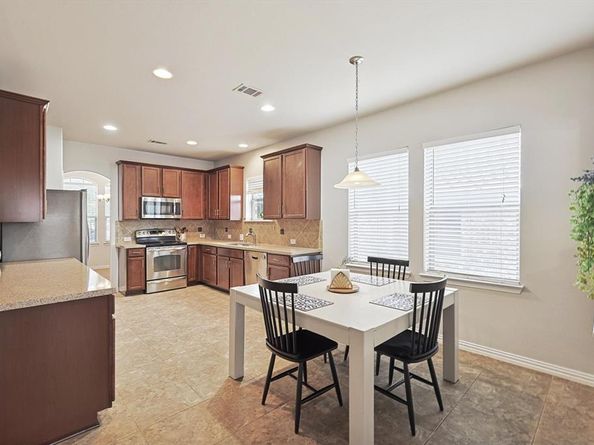 7009  Bishop Pine Road , Denton Texas 76208