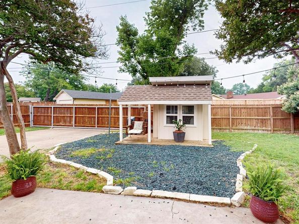 11142  Cactus Lane , Dallas Texas 75238
