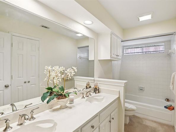 1411  Elizabeth Drive , Carrollton Texas 75007