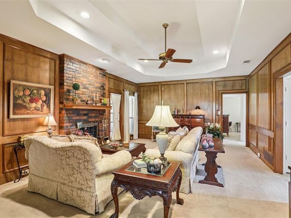 1411  Elizabeth Drive , Carrollton Texas 75007