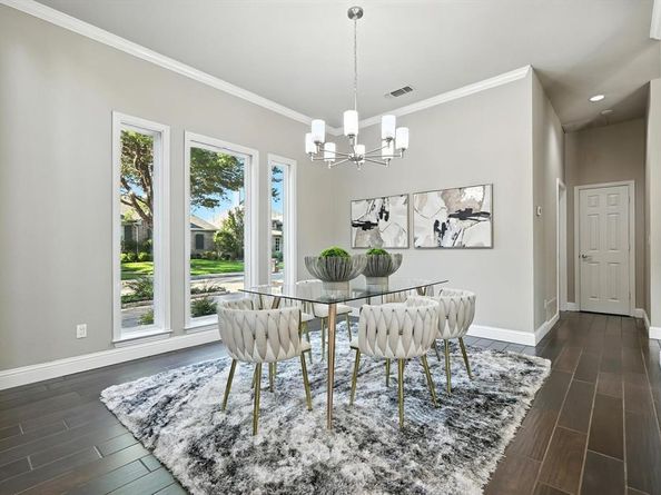 6643  Gretchen Lane , Dallas Texas 75252