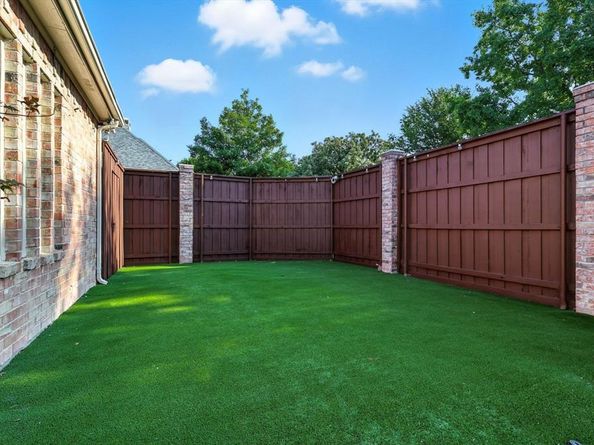 6643  Gretchen Lane , Dallas Texas 75252