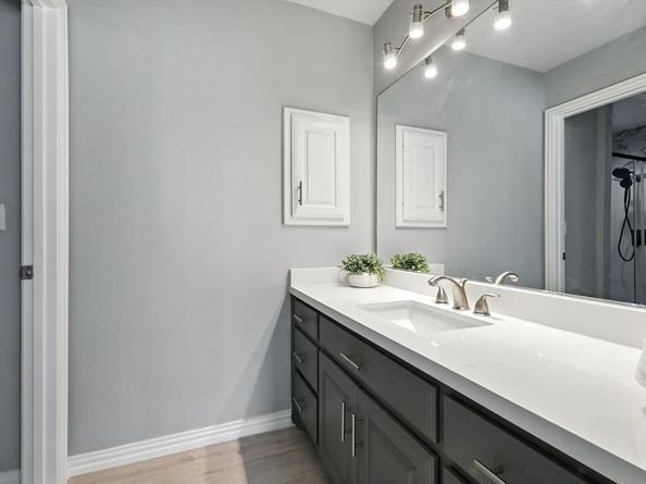6643  Gretchen Lane , Dallas Texas 75252