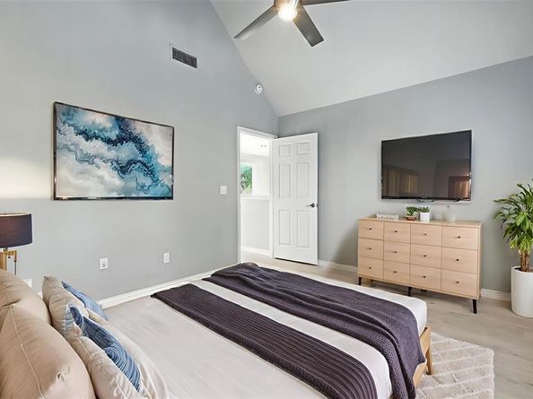 6643  Gretchen Lane , Dallas Texas 75252