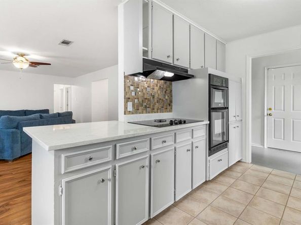 3213  Shere Circle , Irving Texas 75060