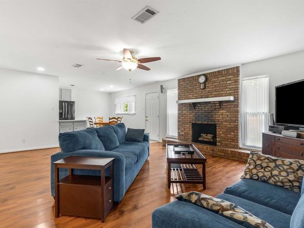 3213  Shere Circle , Irving Texas 75060