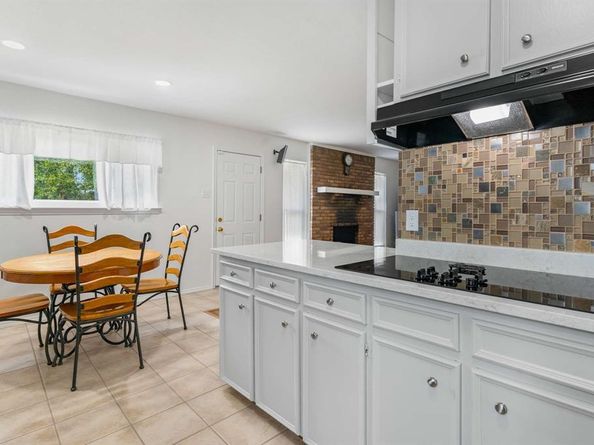 3213  Shere Circle , Irving Texas 75060