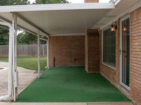 813  Raintree Road , Fort Worth Texas 76103
