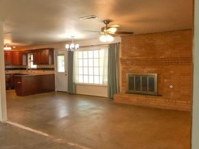 813  Raintree Road , Fort Worth Texas 76103