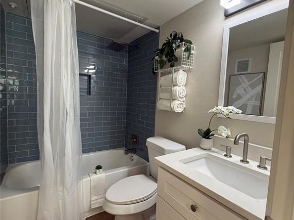 3129  Sondra Drive  203, Fort Worth Texas 76107