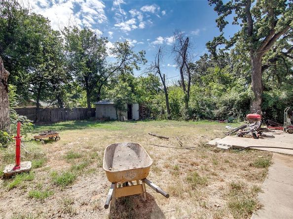 3151  Mims Street , Fort Worth Texas 76112