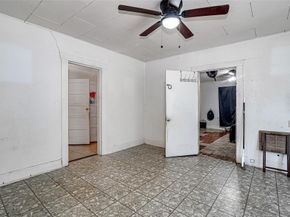 3151  Mims Street , Fort Worth Texas 76112