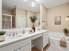 2514  Worthington Street , Dallas Texas 75204