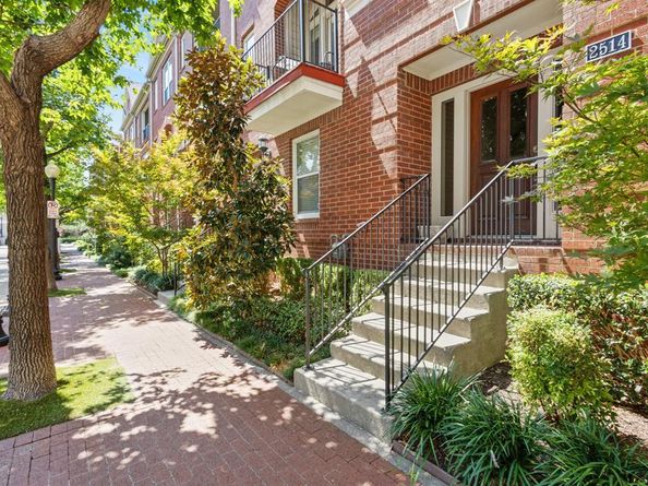 2514  Worthington Street , Dallas Texas 75204