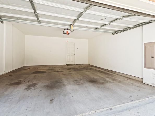 2514  Worthington Street , Dallas Texas 75204