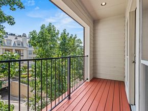2514  Worthington Street , Dallas Texas 75204