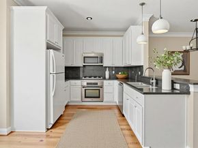 2514  Worthington Street , Dallas Texas 75204