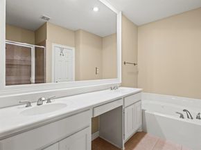2514  Worthington Street , Dallas Texas 75204