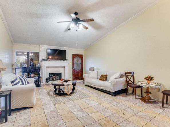 2329  Jamaica Place , Garland Texas 75044