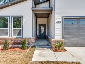 2818  Southland  , Dallas Texas 75215