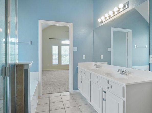 331  Granger Circle , Argyle Texas 76226