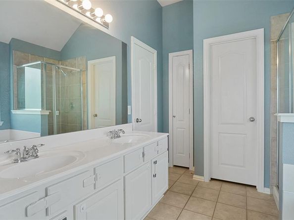 331  Granger Circle , Argyle Texas 76226