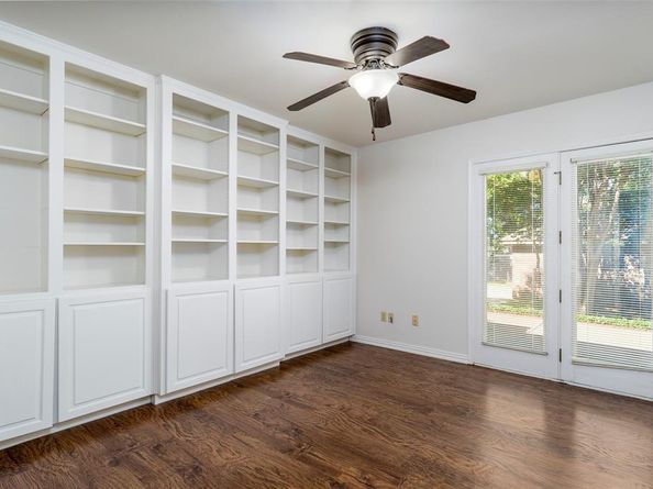 6802  Mt Vernon Court , Arlington Texas 76017