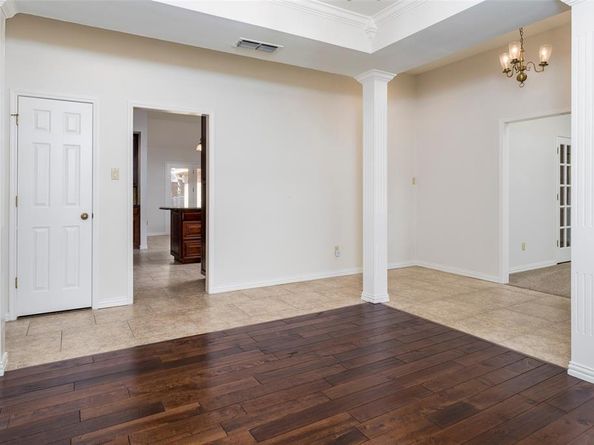 6802  Mt Vernon Court , Arlington Texas 76017