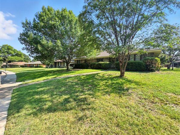 2412  Briarwood Drive , Plano Texas 75074