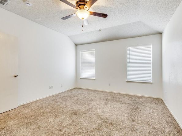 748  Hunter Drive , Azle Texas 76020