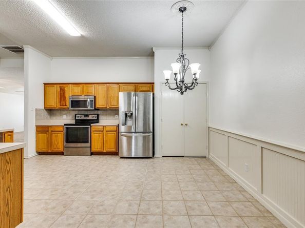 748  Hunter Drive , Azle Texas 76020