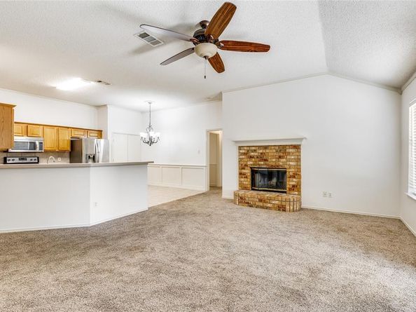 748  Hunter Drive , Azle Texas 76020