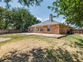 748  Hunter Drive , Azle Texas 76020