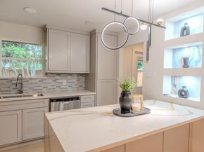 2354  San Marcus Avenue , Dallas Texas 75228