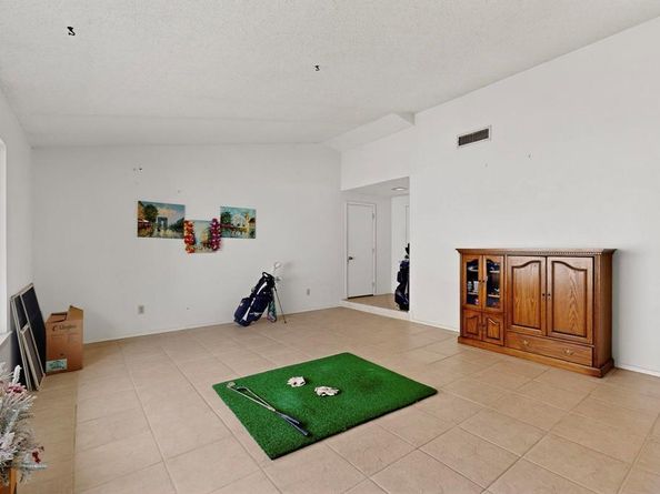 1813  Plantation Road , Garland Texas 75044