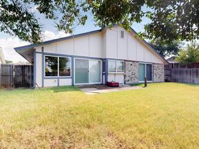 1813  Plantation Road , Garland Texas 75044