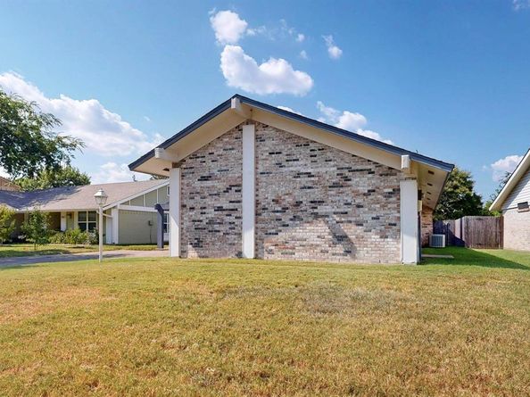 1813  Plantation Road , Garland Texas 75044