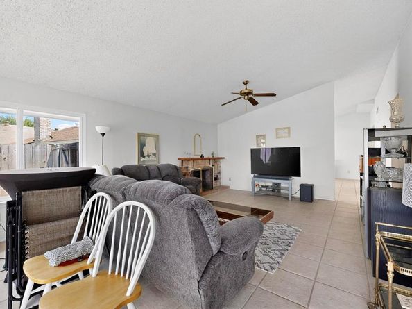 1813  Plantation Road , Garland Texas 75044