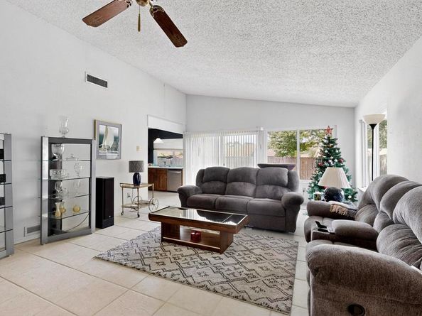 1813  Plantation Road , Garland Texas 75044
