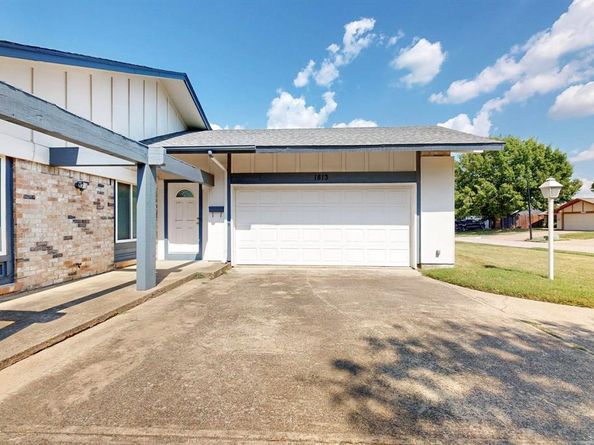 1813  Plantation Road , Garland Texas 75044