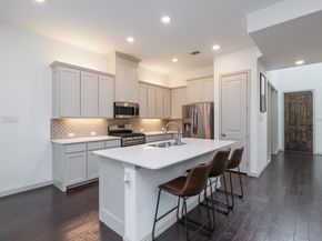 1305  Birds Fort Trail , Arlington Texas 76005