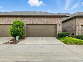 1305  Birds Fort Trail , Arlington Texas 76005